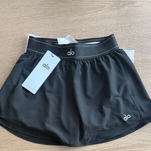 ALO Yoga Women's Athletic Black Skirt
